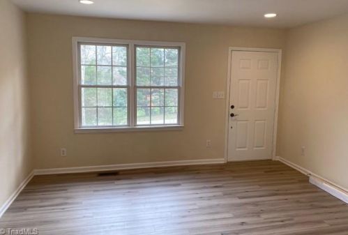 2109 Glenside Dr, Greensboro NC  27405-1611 exterior