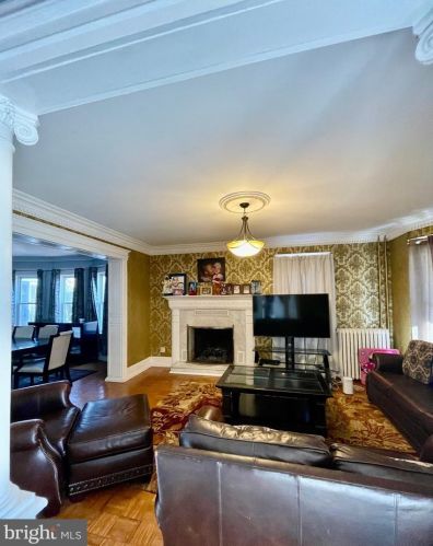 224 Mcclellan Ave, Trenton NJ 08610-6049 exterior