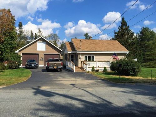 8 Sanford Ln, Newcomb, NY 12852-1707