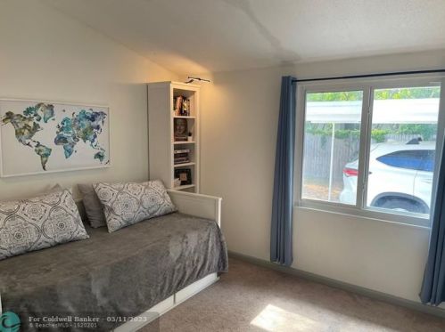 5173 Lake Blvd, Delray Beach FL  33484-4265 exterior