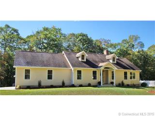 71 Olde Orchard Rd, Clinton, CT 06413-1103