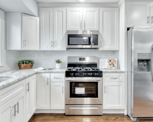 392 Lake Ave, Deer Park NY  11729-3948 exterior