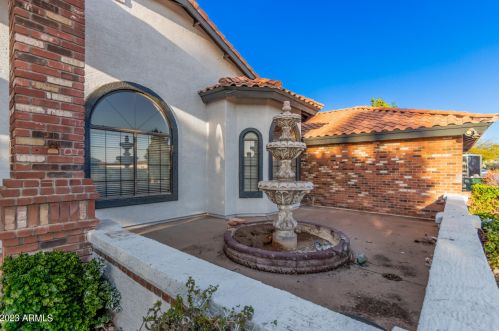 4748 Creedance Blvd, Glendale, AZ 85310-3841