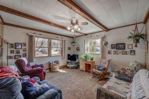 432 3rd St, New Johannesburg, WI 54017-2013