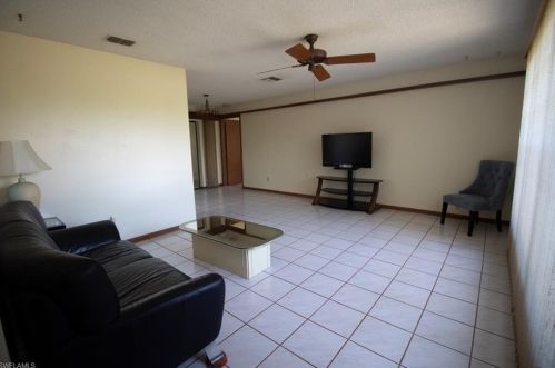 2225 2nd St, Cape Coral FL  33909-2876 exterior