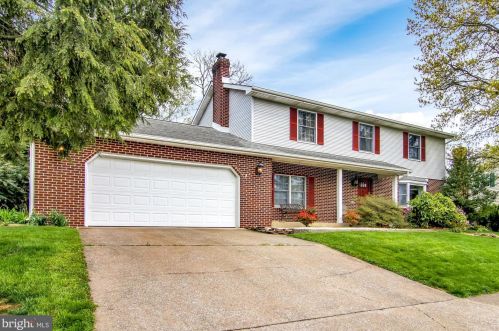 412 Cherokee Dr, Navy Sup Dpt, PA 17050-2509