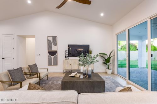 4039 Avalon Dr, Phoenix AZ  85018-7105 exterior