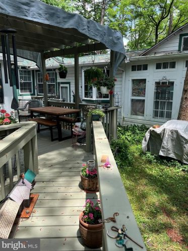 239 Ridge Rd, Browns Mills NJ  08015-4512 exterior