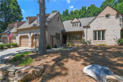 20 Lands End Dr, Greensboro, NC 27408-3841