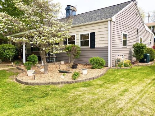 1922 Raymond Ave, Latrobe PA  15650-3044 exterior