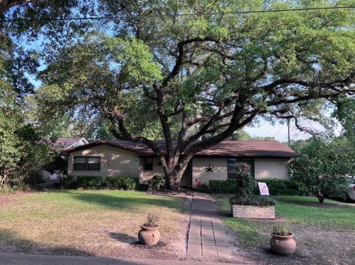 505 Gay Dr, Conroe, TX 77301-1361