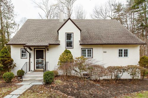 19 Loockerman Ave, Poughkeepsie, NY 12601-5026