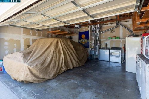 293 William Way, West Pittsburg CA  94565-4706 exterior