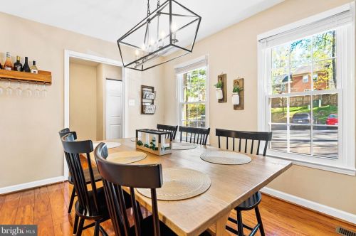 2314 Horseferry Ct, Herndon VA  20191-2718 exterior