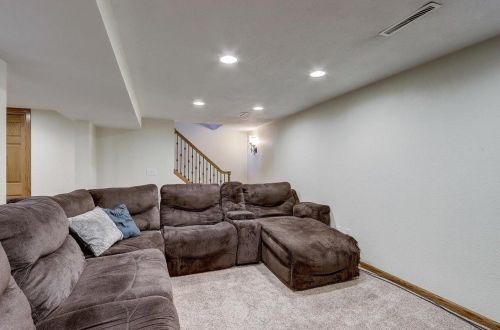 5840 Perry Ave, Minneapolis MN 55429-2832 exterior