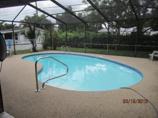 10336 Blossom Lake Dr, Largo FL  33772-7410 exterior