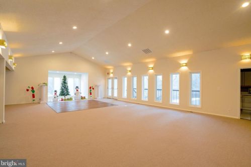 285-6 Chelsea Cir, Newtown Square PA  19073-2104 exterior