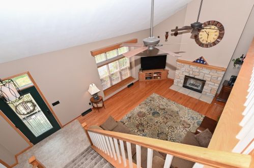 28842 Stone Ridge Ct, Waterford WI  53185-5609 exterior