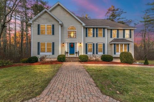 2 Harley Ln, Salem, NH 03079-2888
