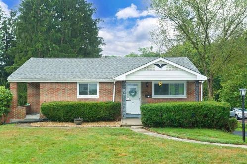 442 Home Dr, Trafford, PA 15085-1325