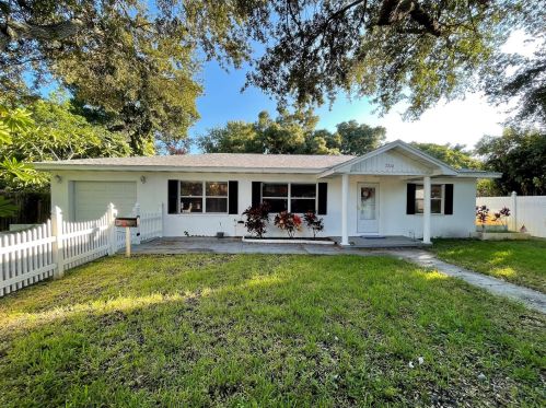 7226 5th Ave, Saint Petersburg, FL 33707-1234
