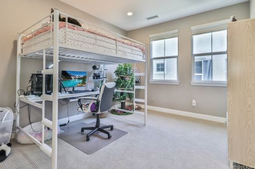 4110 Eagle Flight Dr, Simi Valley CA 93065-0225 exterior