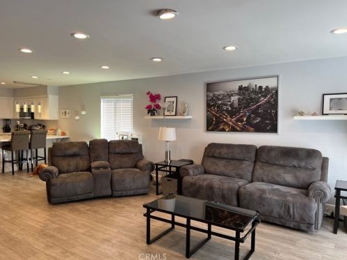 2207 239th St, Torrance, CA 90501-5922