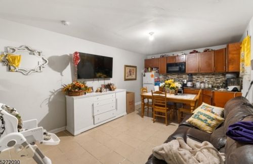 22 Godwin Ave, Paterson NJ  07501-1601 exterior