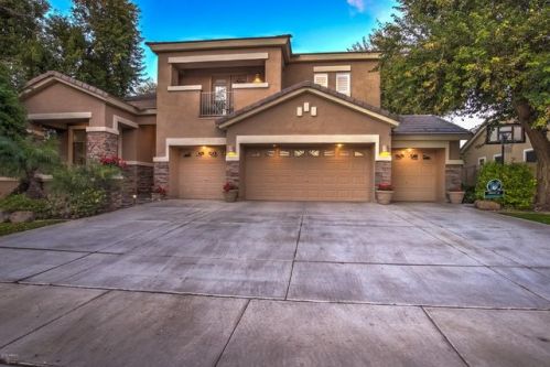 2976 Sierra Madre Ave, Gilbert, AZ 85296-9454