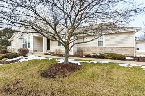 618 Park Dr, Waterford WI  53185-2890 exterior