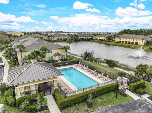 9072 Gervais Cir, Naples FL  34120-4781 exterior