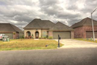 105 Glenbrook Dr, Broussard, LA 70518-5265