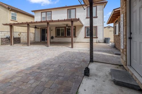 576 Bramblewood Ave, Lathrop CA 95330-9370 exterior