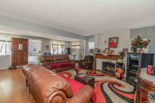 129 69th Way, Long Beach CA  90805-1237 exterior