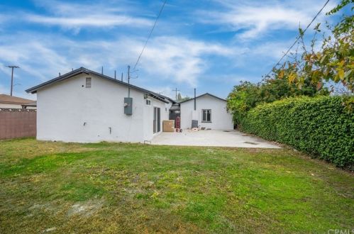 10308 Park St, Bellflower CA  90706-6029 exterior