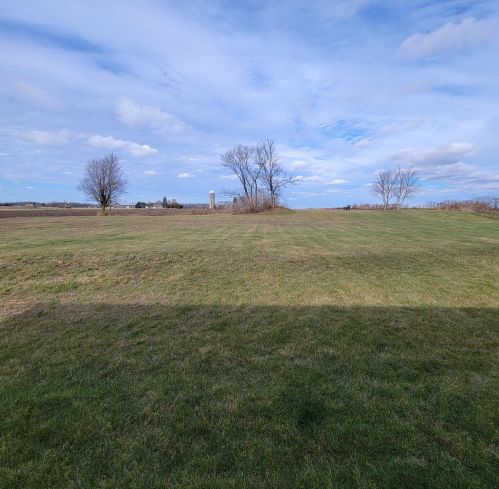 2525 Stoney Brook Ct, Manitowoc WI  54220-8640 exterior