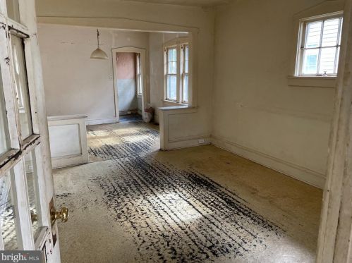 216 Laurel Ave, Camden NJ  08107-2128 exterior