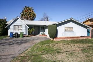 19127 Stagg St, Los Angeles CA  91335-1734 exterior