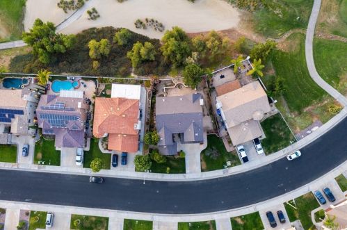 33260 Embassy Ave, Temecula CA  92592-1362 exterior