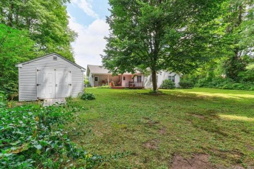 161 Heritage Rd, Putnam CT  06260-2737 exterior