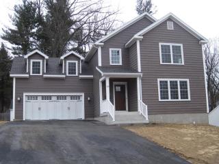 27 Leonard Pl, Bethlehem, NY