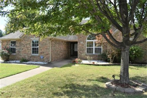 2706 6th St, Bentonville, AR 72712-3407