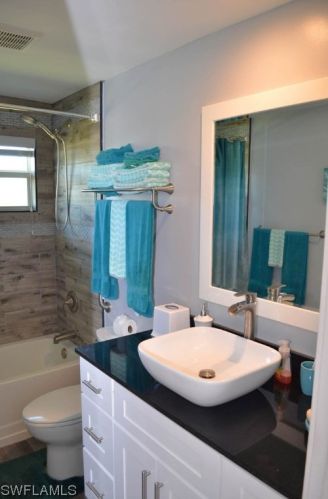 8563 Juneau Ct, Saint James City FL  33956-0032 exterior