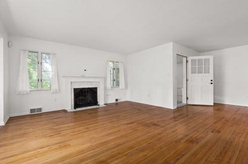 607 Poia Rd, Sewickley PA  15143-1046 exterior