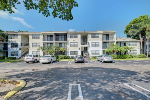 718 Executive Center Dr, West Palm Beach, FL 33401-8682