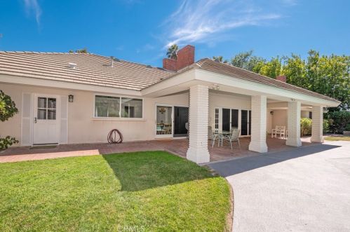 1520 Bonita Vista Dr, San Bernardino CA  92404-2104 exterior