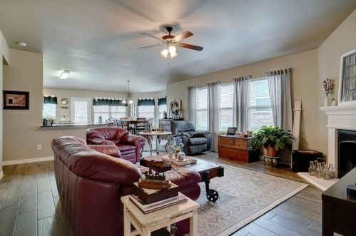 8713 Vista Royale Dr, Fort Worth TX  76108-7946 exterior