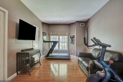 58 Finch Rd, Skyline Lakes NJ  07456-2423 exterior