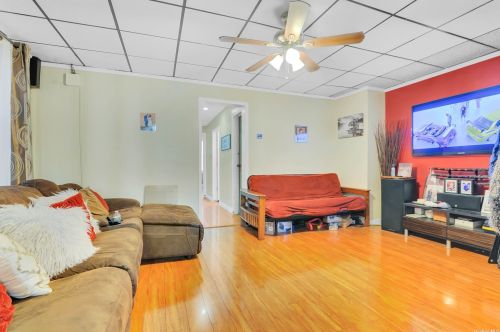 719 227th St, Bronx, NY 10466-4209