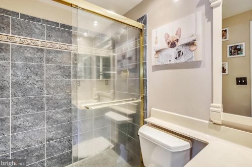 7827 Mulberry Bottom Ln, Springfield VA  22153-2314 exterior